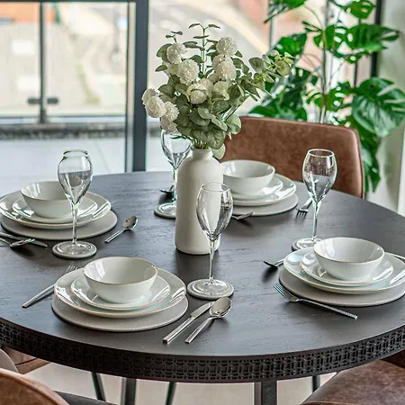Luxury 2br Penthouse-1, Private Terrace, Center, Free Parking Appartamento