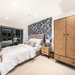 Apartment Luxury 2br Penthouse-1, Private Terrace, Center, Free Parking Leeds (West Yorkshire)