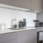 Luxury 2br Penthouse-1, Private Terrace, Center, Free Parking * Leeds (West Yorkshire)