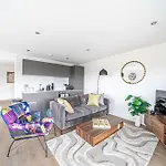Apartment Luxury 2br Penthouse-1, Private Terrace, Center, Free Parking Leeds (West Yorkshire)