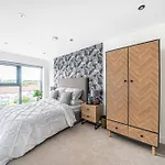 Apartment Luxury 2br Penthouse-1, Private Terrace, Center, Free Parking Leeds (West Yorkshire)