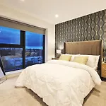 Luxury 2br Penthouse-1, Private Terrace, Center, Free Parking Apartment Leeds (West Yorkshire)