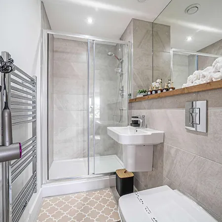 Luxury 2br Penthouse-1, Private Terrace, Center, Free Parking Appartement Leeds (West Yorkshire)