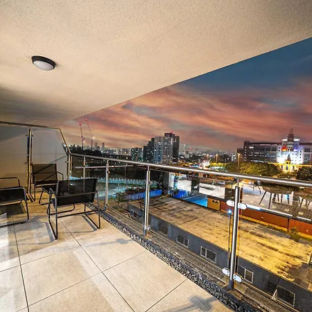 Luxury 2br Penthouse-1, Private Terrace, Center, Free Parking Appartement Leeds (West Yorkshire)