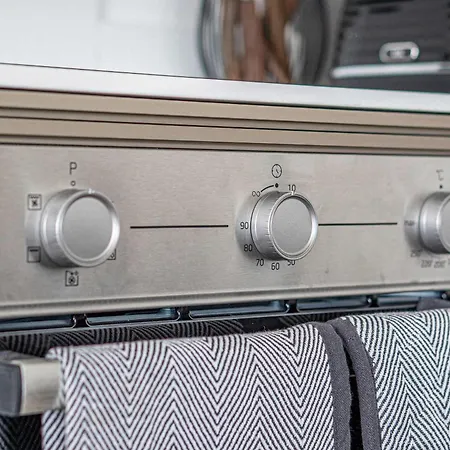 Luxury 2br Penthouse-1, Private Terrace, Center, Free Parking