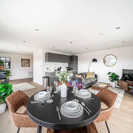 公寓 Luxury 2br Penthouse-1, Private Terrace, Center, Free Parking