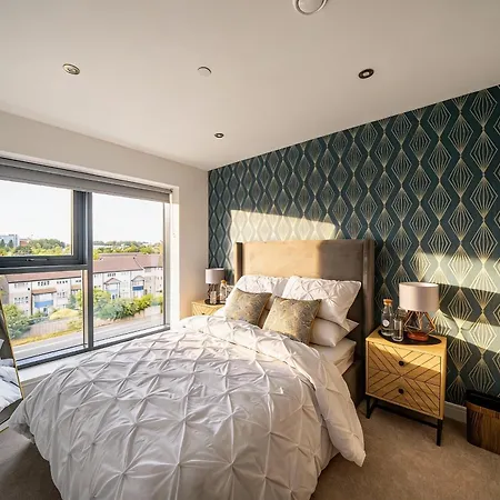 Apartment Luxury 2br Penthouse-1, Private Terrace, Center, Free Parking Leeds (West Yorkshire)