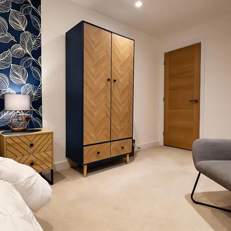 Apartment Luxury 2br Penthouse-1, Private Terrace, Center, Free Parking Leeds (West Yorkshire)