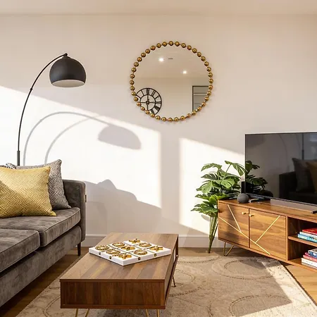 Luxury 2br Penthouse-1, Private Terrace, Center, Free Parking Apartment Leeds (West Yorkshire)