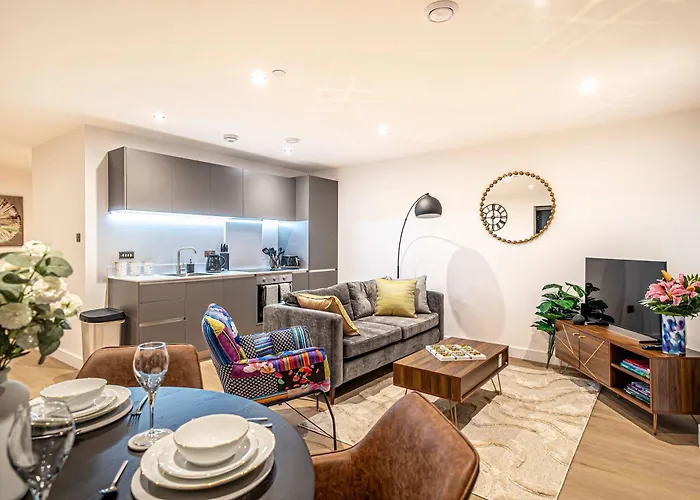 Апартаменти Luxury 2br Penthouse-1, Private Terrace, Center, Free Parking *