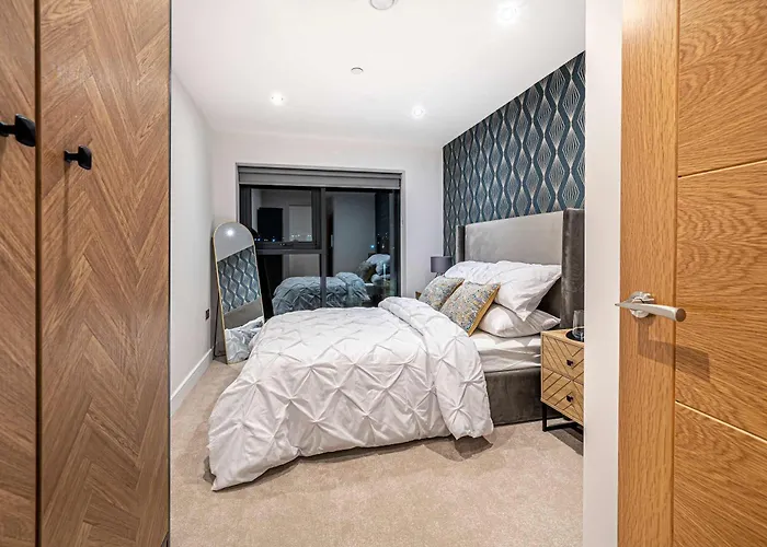 Апартаменти Luxury 2br Penthouse-1, Private Terrace, Center, Free Parking