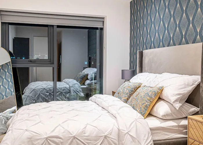 Апартаменти Luxury 2br Penthouse-1, Private Terrace, Center, Free Parking *