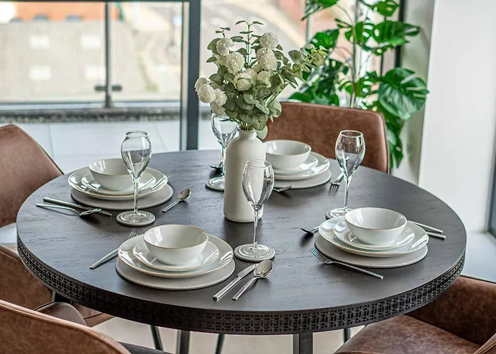 Luxury 2br Penthouse-1, Private Terrace, Center, Free Parking Апартаменти