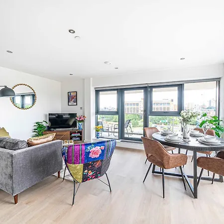 Luxury 2br Penthouse-1, Private Terrace, Center, Free Parking Apartament Leeds (West Yorkshire)